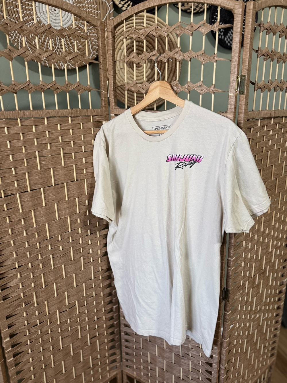Pleasant Getaway Shinjuki Racing Cream Graphic Tee